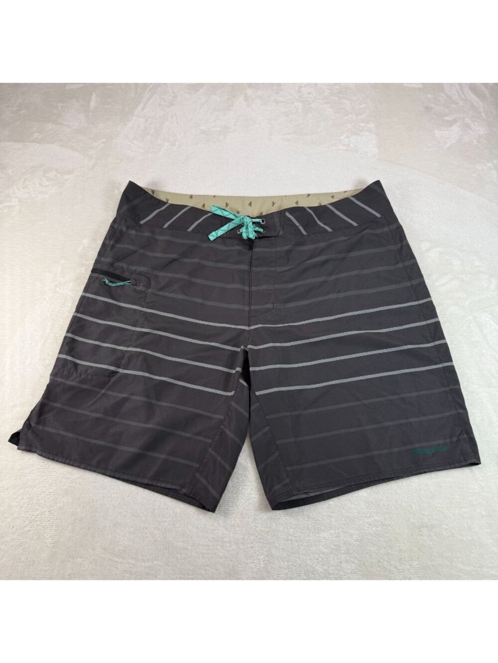 Patagonia Mens 38 Stretch Planing Board Shorts Beach Swim Surf Quick Dry Stripe